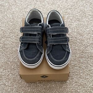 Sperry Halyard Kids Navy Canvas Velcro Sneakers